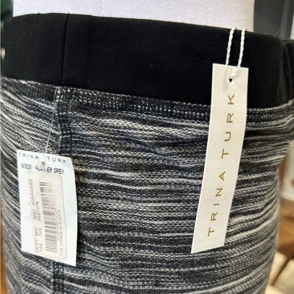 Trina Turk NWT Black Gray Knit Skirt Bodycon Elastic Waist Pencil Medium M New - Picture 3 of 3